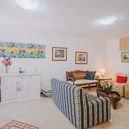 Semesterbostad Casa Dei Gelsi By Interhome Castiglione Chiavarese